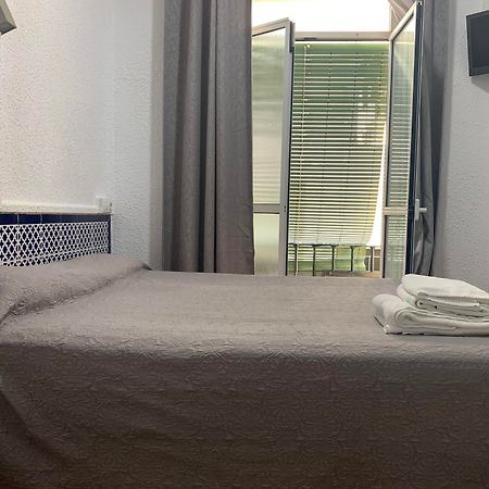 Hostal Alcobia Sevilla Eksteriør billede