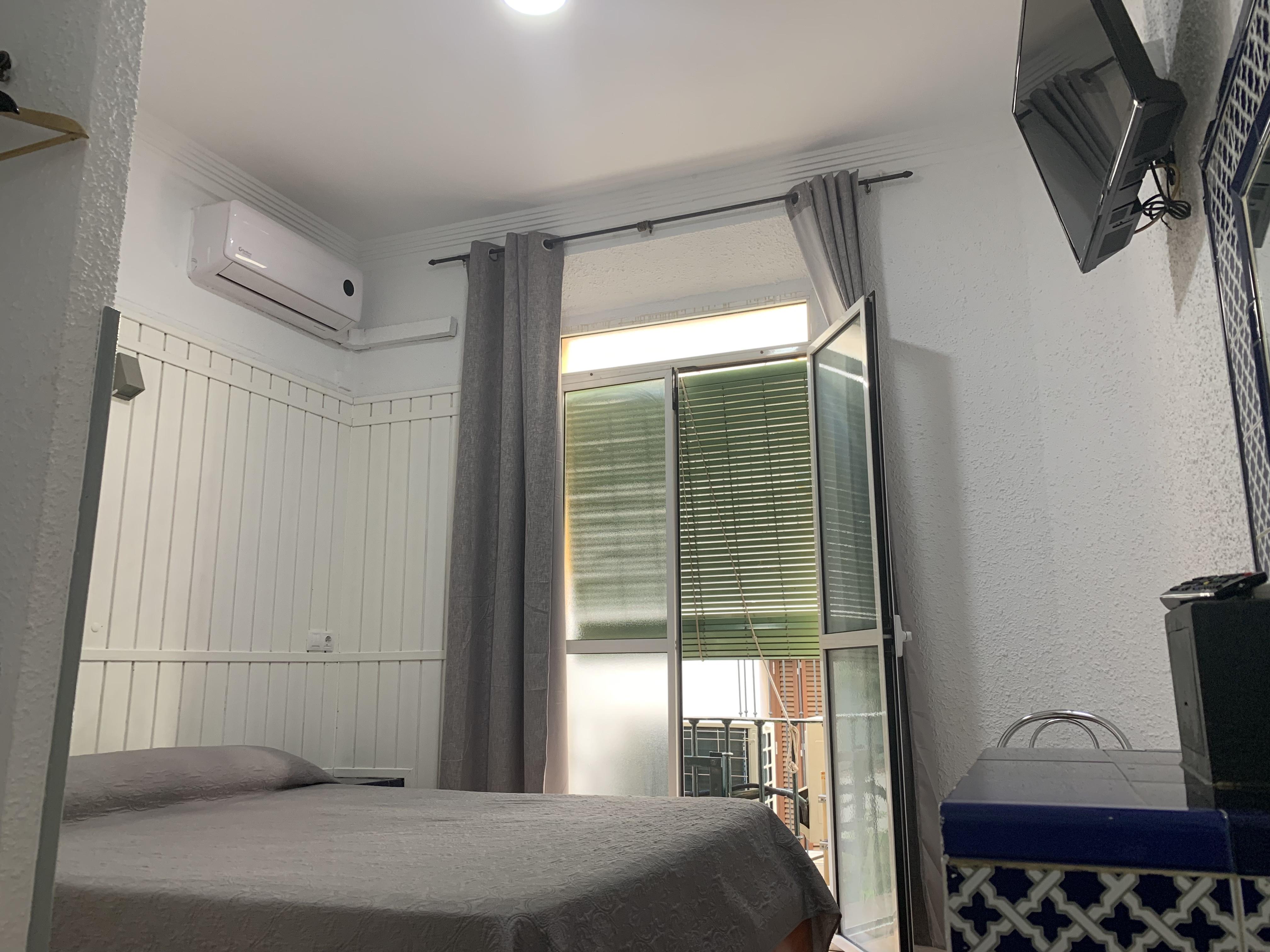 Hostal Alcobia Sevilla Eksteriør billede