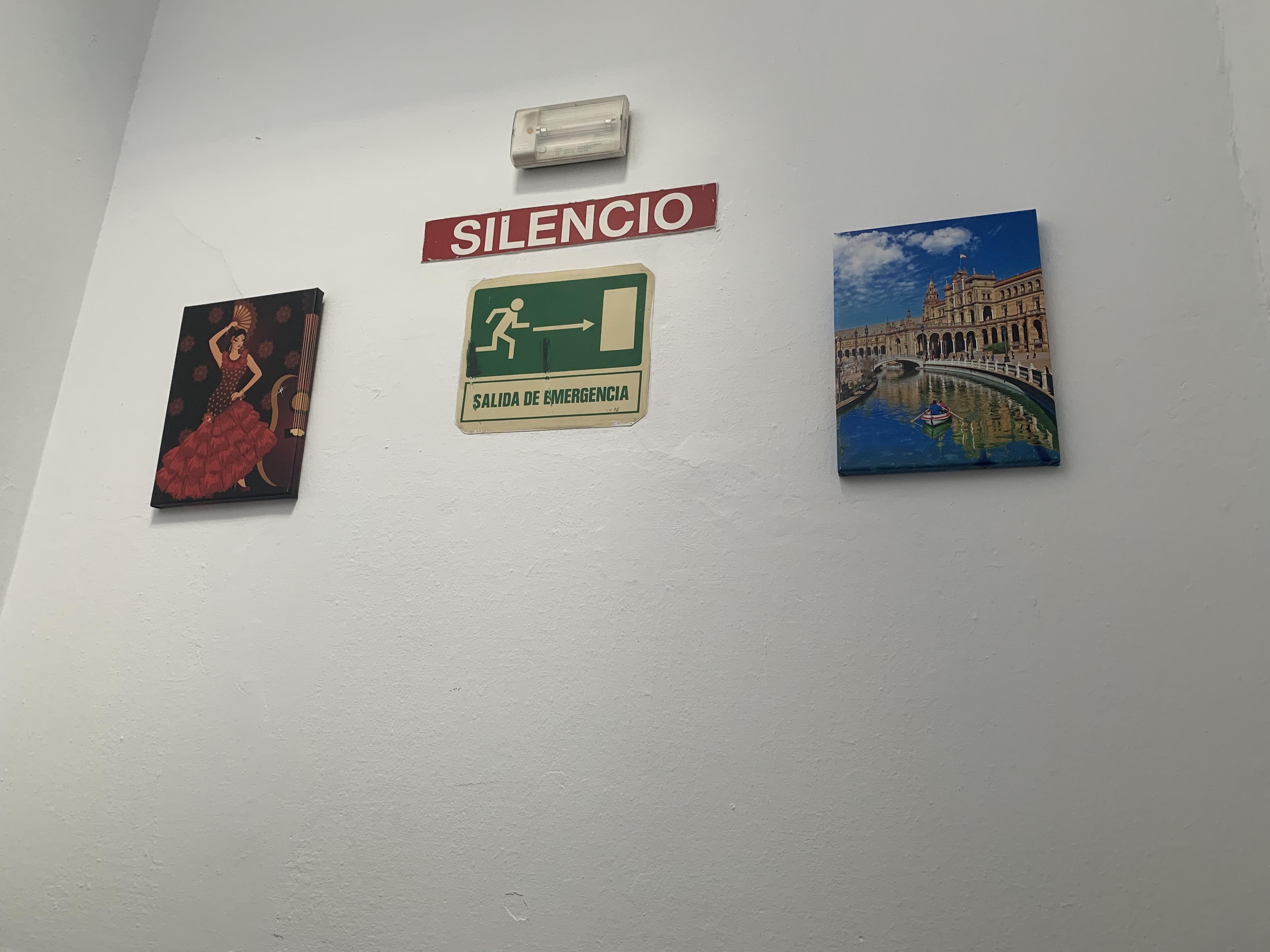 Hostal Alcobia Sevilla Eksteriør billede